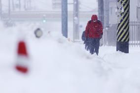 eavy snowfall in Japan