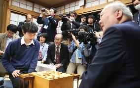 Retired shogi player Hifumi Kato dies at 86