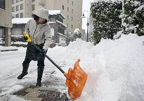 Heavy snowfall in Japan