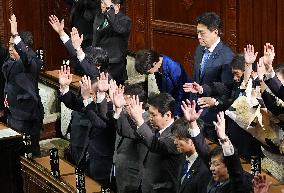 Japan PM Takaichi dissolves lower house