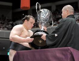 New Year Grand Sumo Tournament