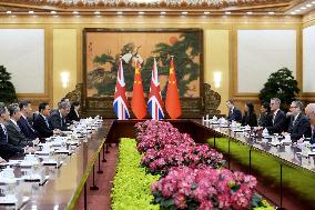 China's Xi meets with British PM Starmer