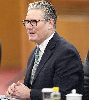 China's Xi meets with British PM Starmer