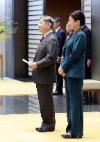 Emperor meets with awardees at Imperial Palace