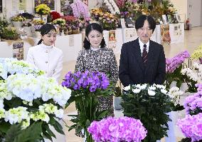 Crown prince visits flower exhibition in Tokyo