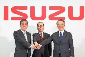 Isuzu President Change Press Conference