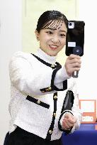 Princess Kako visits exhibition