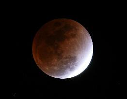 Total lunar eclipse