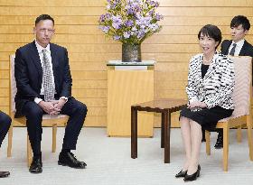 Japan PM meets with Peter Thiel