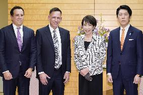 Japan PM meets with Peter Thiel