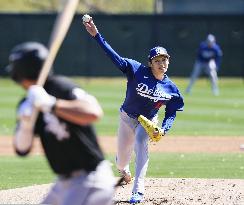 Baseball: Dodgers pitcher Sasaki