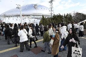 Arashi's final concert tour begins in Sapporo