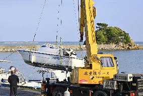 Boats capsize in student tour in Okinawa