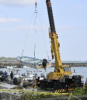 Boats capsize in student tour in Okinawa