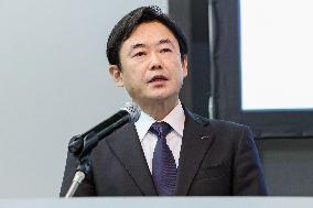 Press Conference on the Findings of the KDDI Special Investigation Committee