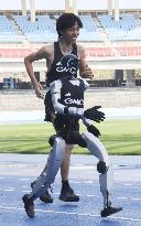 Humanoid robot learning athlete's running techniques