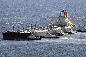 Last Japan-bound crude oil tanker arrives in Tokyo Bay