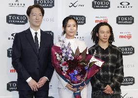Speed skating: Takagi holds retirement press conference