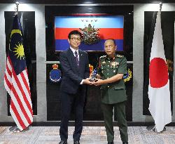 Japan hands over cease-fire monitoring devices to Malaysia