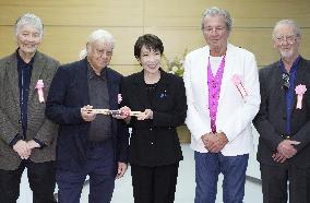 PM Takaichi meets British rock band group Deep Purple