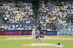 Baseball: Rangers vs. Dodgers