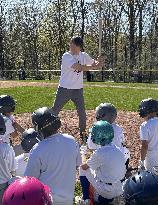 Ex-Yankees slugger Matsui holds baseball clinic near New York