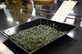 Auction for tea leaves