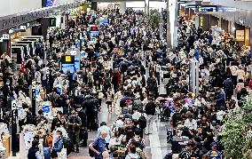 Traffic control glitch delay flights at Haneda airport