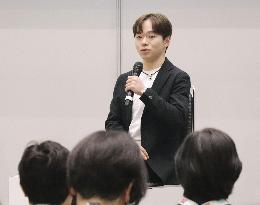 Kagiyama attends talk event in Tokyo