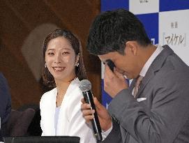 Retirement press conference of pairs figure skaters Miura, Kihara