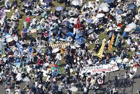 Rally in support of Constitution