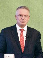 OECD Secretary General Cormann meets press