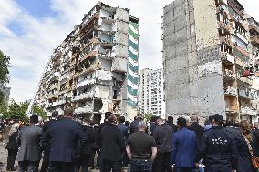 Massive Russian attacks on Kyiv