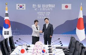 Japan-S. Korea summit