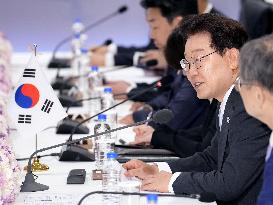 Japan-S. Korea summit