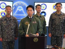 Defense Minister Koizumi visits ASDF Space Operations Group
