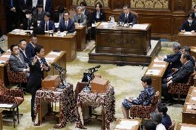 Party leaders' debate in parliament