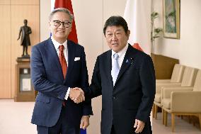 Lao foreign minister in Tokyo