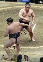 Summer Grand Sumo Tournament