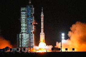 China launches new spaceship