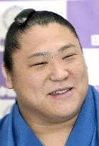 Sumo: Wakatakakage after Summer Grand Sumo Tournament win