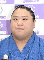 Sumo: Wakatakakage after Summer Grand Sumo Tournament win