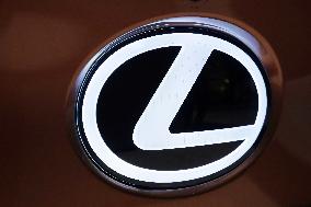 The Lexus logo