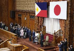 Philippine president in Japan's parliament