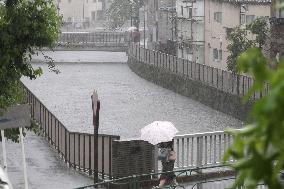 Powerful typhoon hits Japan