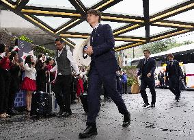 Football: Japan players arrive in Mexico