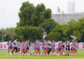 Football: Japan players train in Mexico
