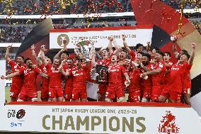 Rugby: Steelers win League One title