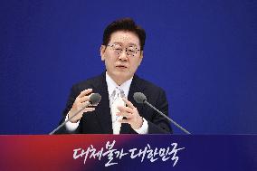1 year since S. Korean President Lee took office