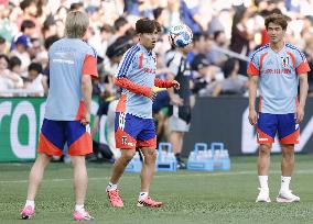 Football: Japan team trains for World Cup